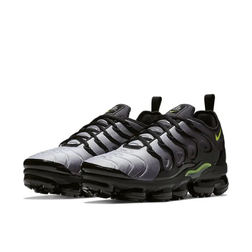 VaporMax Plus Neon