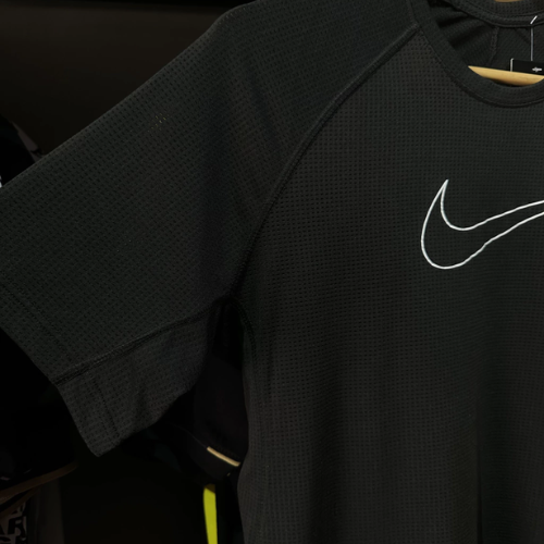 Camiseta NK Big Swoosh Dry Fit