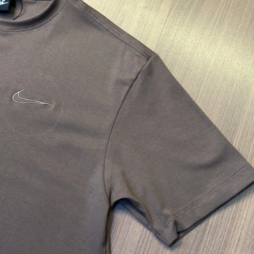 Camiseta NK Bordada