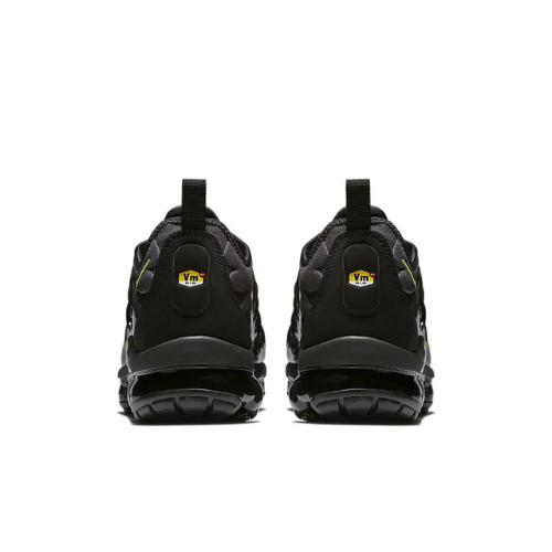 VaporMax Plus Neon