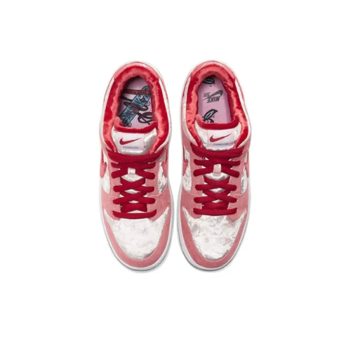 Nike SB Dunk Low Strangelove