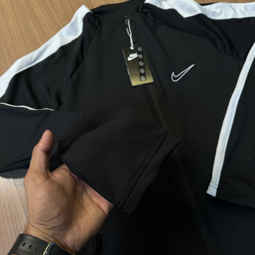 Conjunto Nk Academy