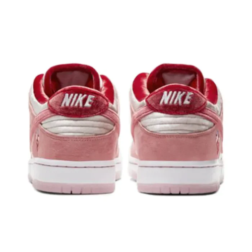 Nike SB Dunk Low Strangelove