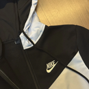 Conjunto NK Tech Fleece Sportswear branco