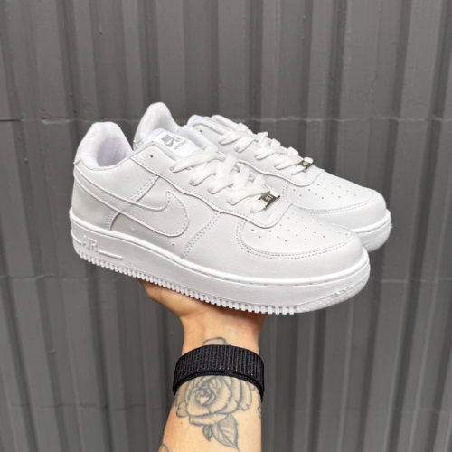 Conjunto Nike Preto + Tênis Air Force 1 Branco